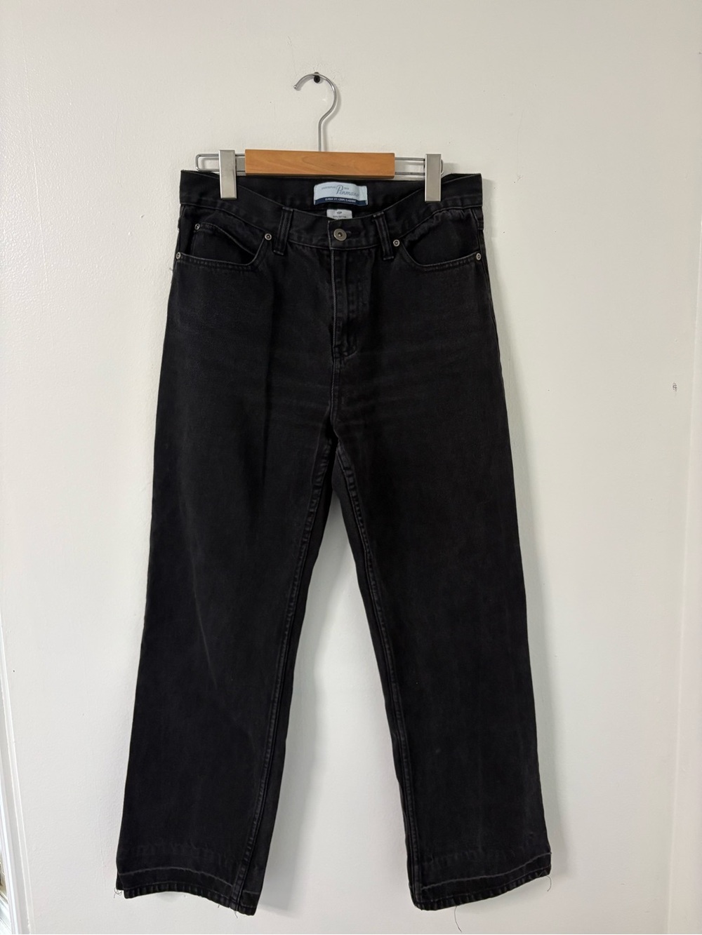 Women’s Black Straight-Leg Jeans